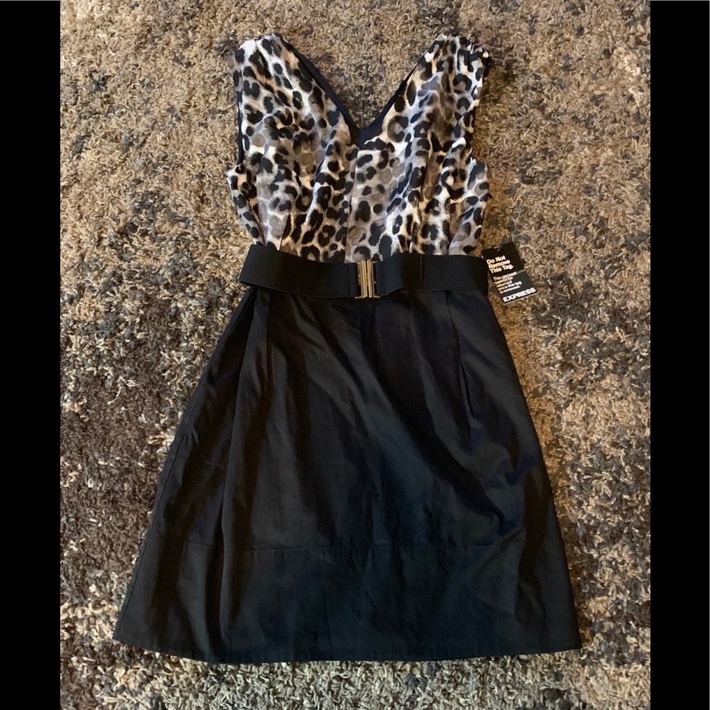 Express dress with belt and animal print top